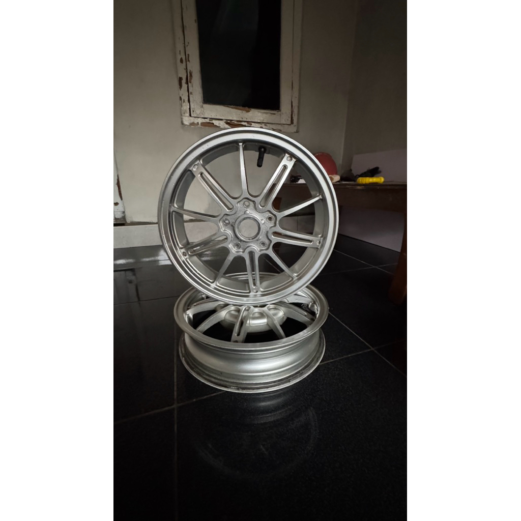 VELG DRAG VESPA SPRINT/PRIMAVERA R12