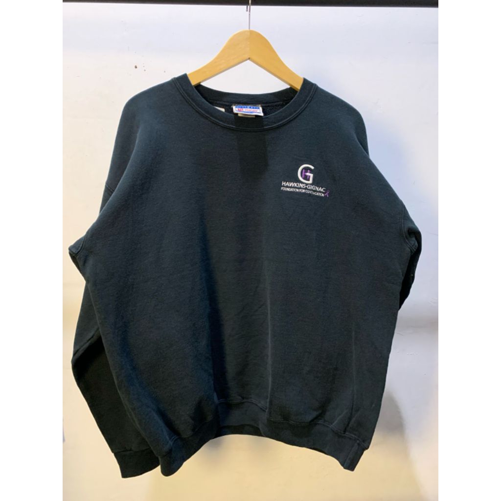 CREWNECK MOTIF SIMPLE HITAM
