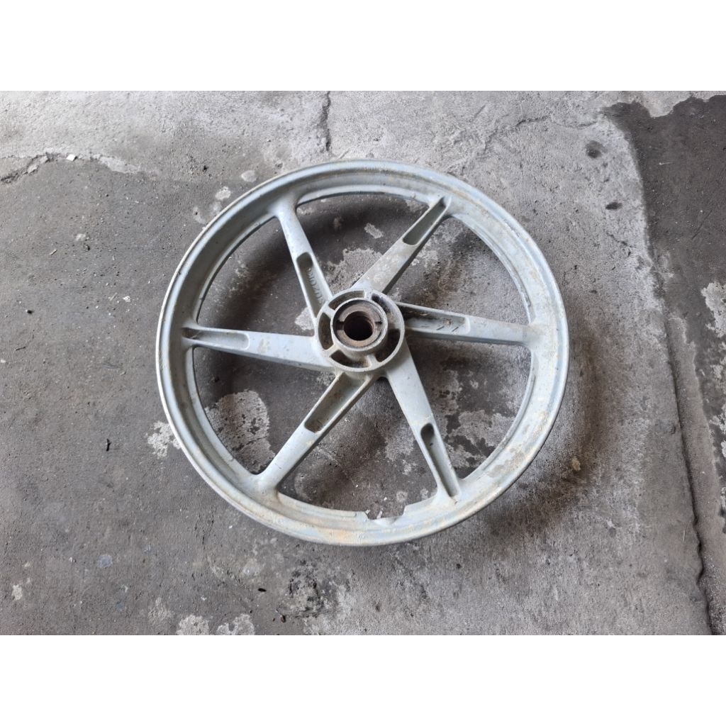 velg racing depan suzuki satria lumba hiu 2 tak original