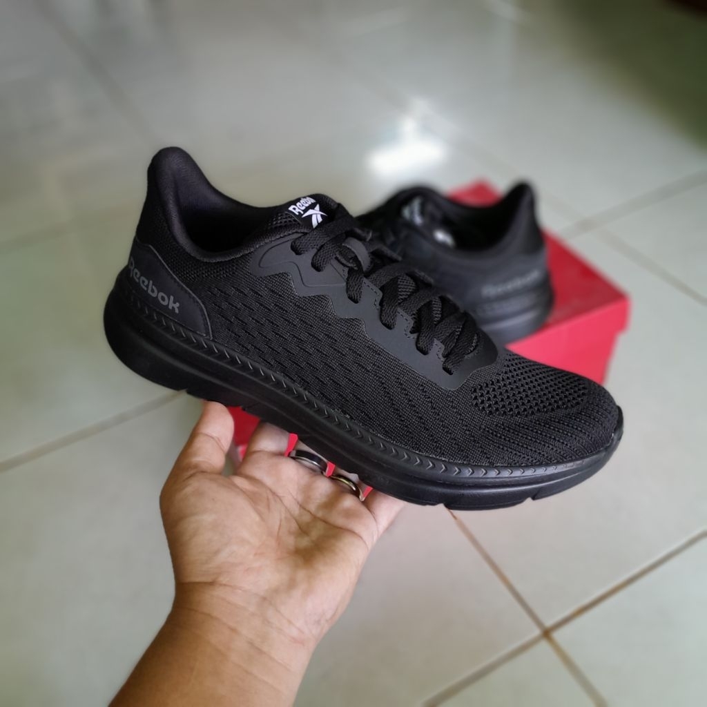 Sepatu Lari Reebok Quick Jogger Hitam Pria Original