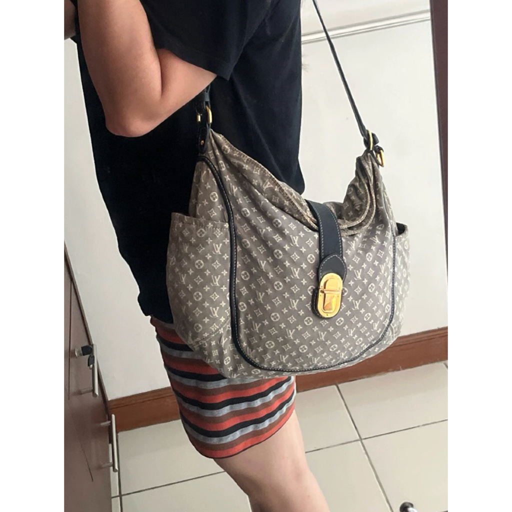 (Preloved) Louis Vuitton (LV) Idylle Hobo Gray Canvas