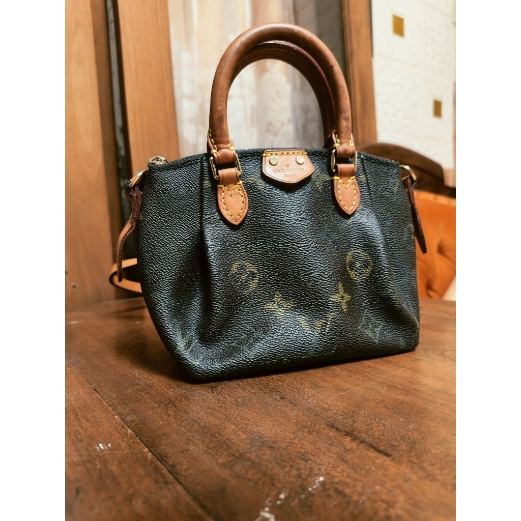 Preloved tas selempang bahu wanita, bahan kulit, LvTurenne Nano