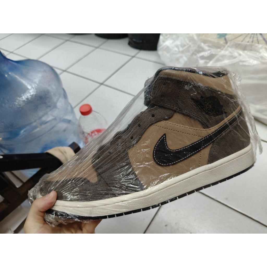 Nike Air Jordan 1 Mid SE Dark Chocolate
