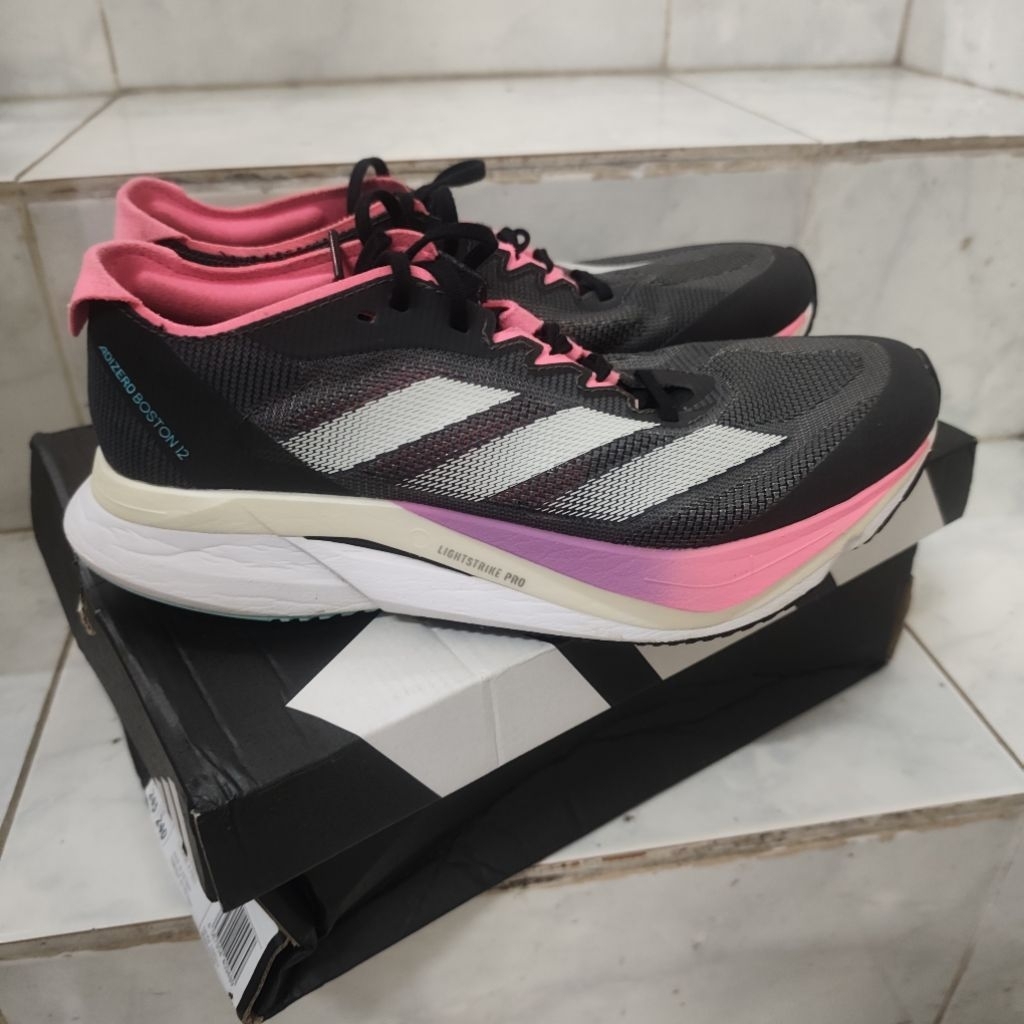 Adidas adizero boston 12 women preloved