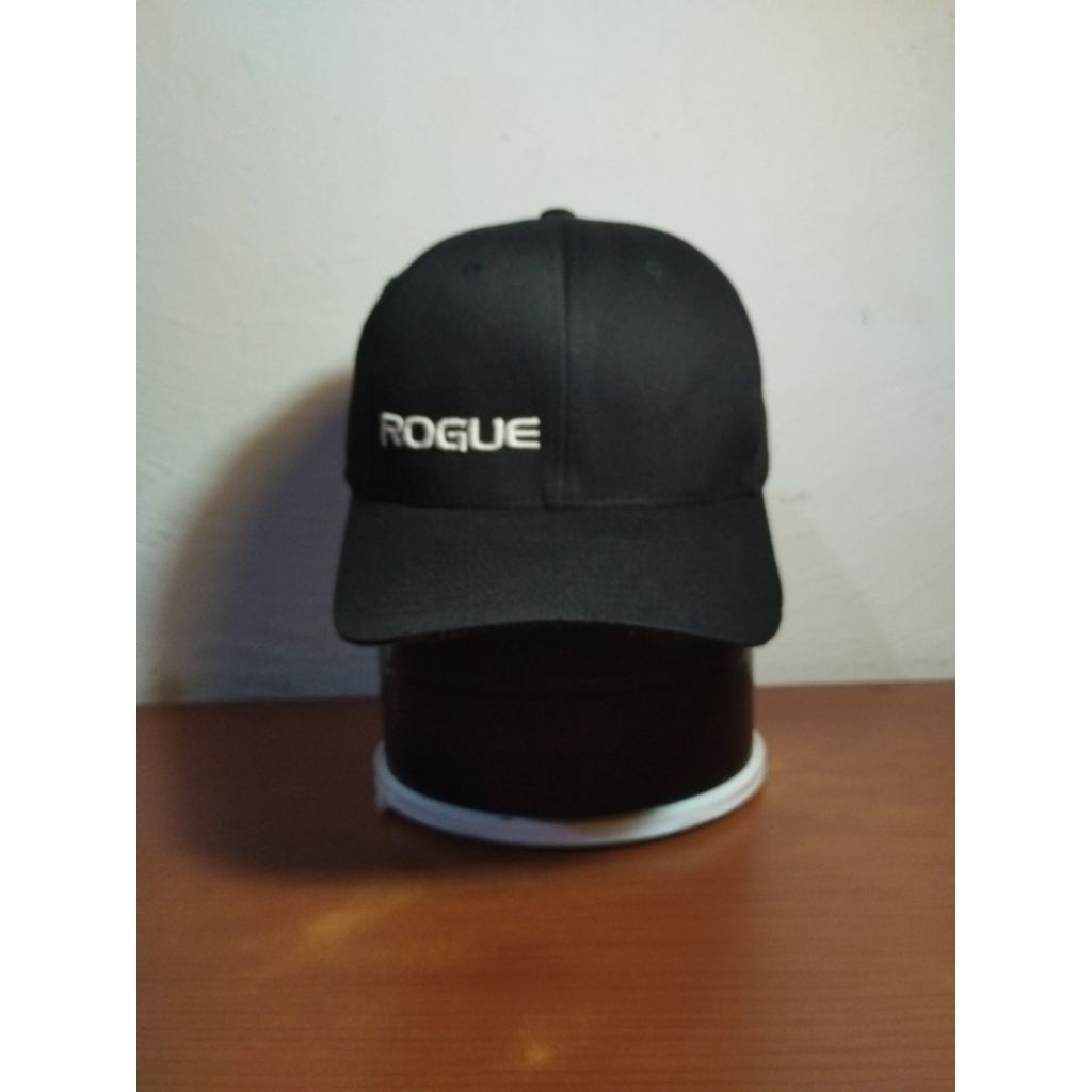 Topi ROGUE by Classic Yupoong
