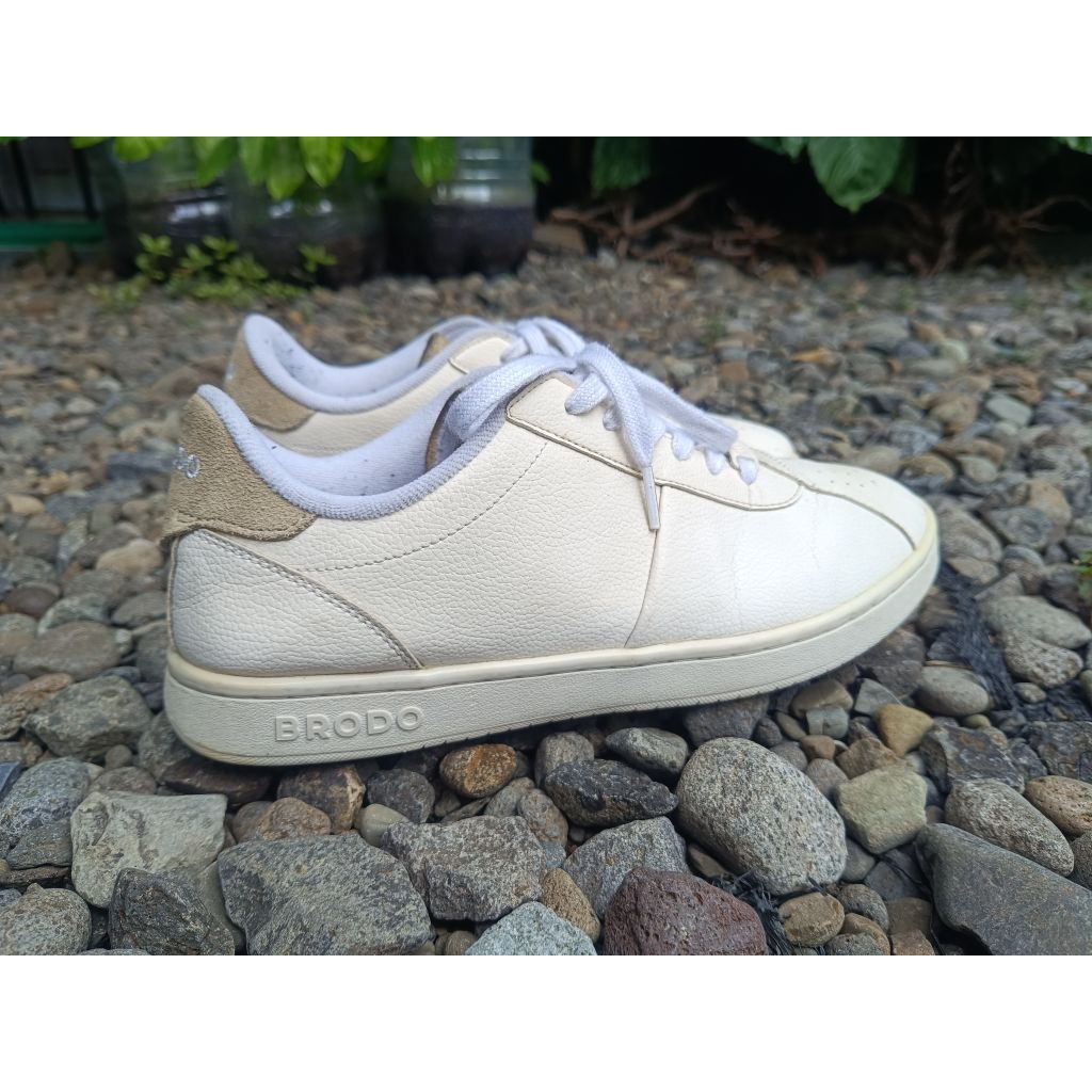 PL sepatu brodo - Sneakers Corte Sleek White Nude