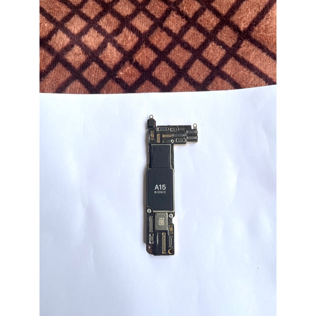 mesin iphone 13 basic lock icloud hello