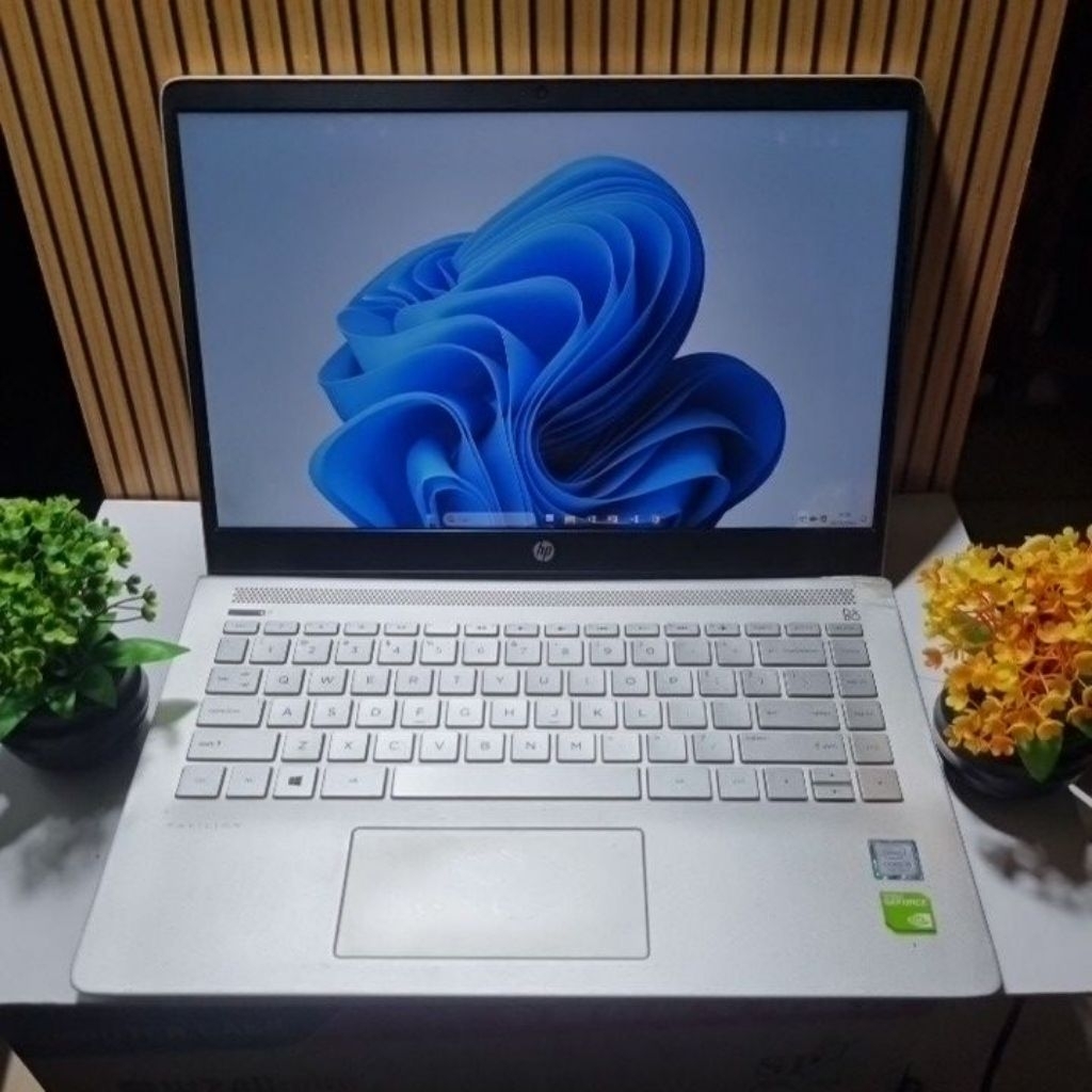 Laptop Gaming HP Pavillion 14-BF002TX Core i5 7200U Nvidia 940 MX