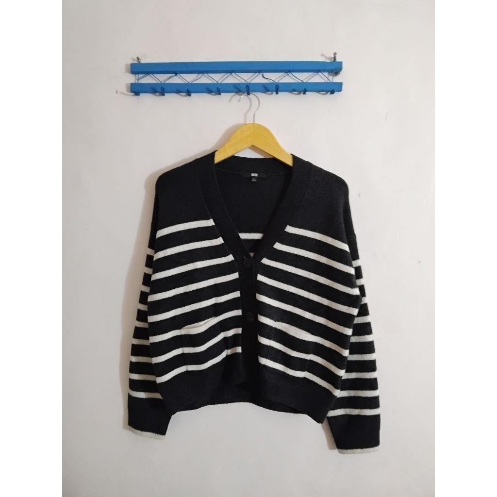 [UNIQLO] cardigan uniqlo souffle yarn salur abu rare mulus
