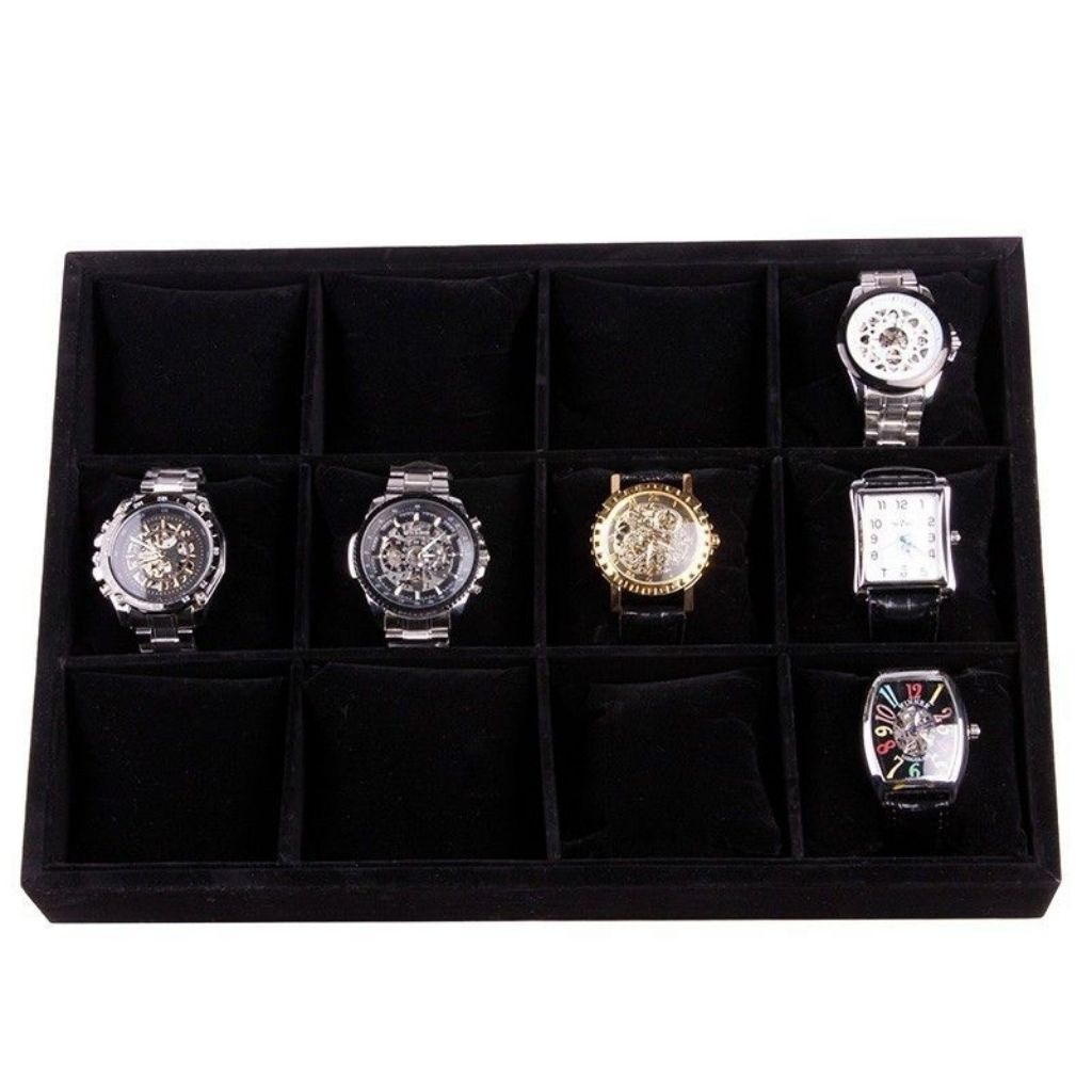 Display baki jam  dan gelang emas