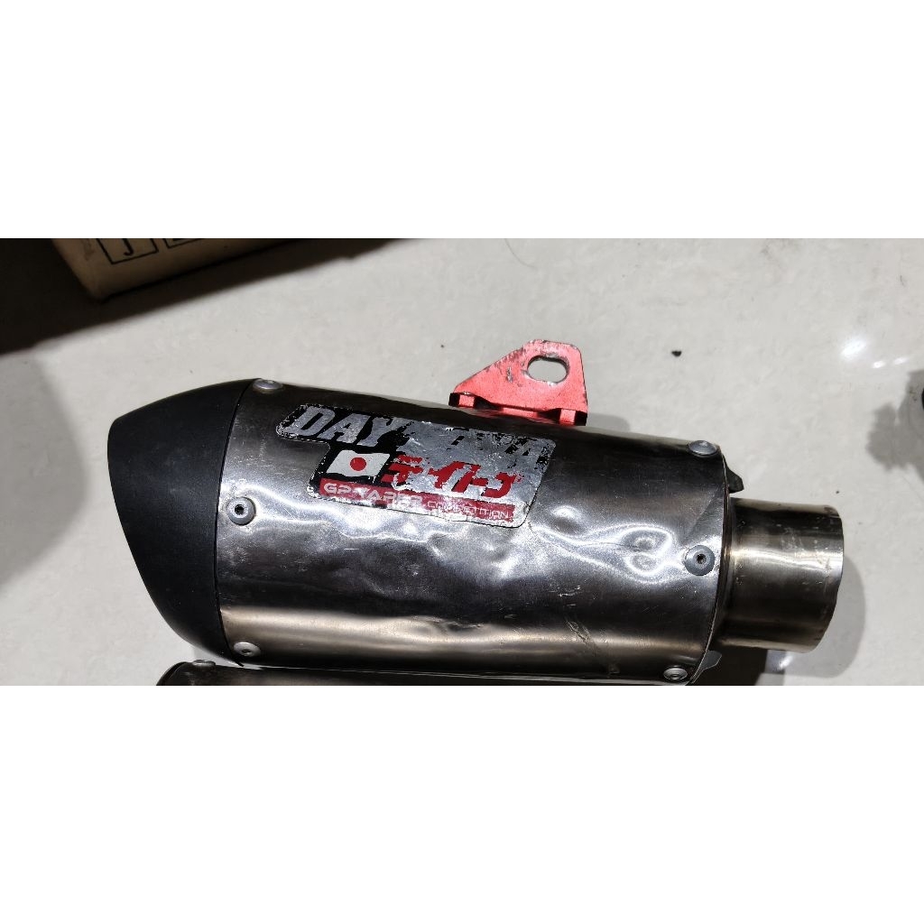 silincer knalpot daytona gp taper short