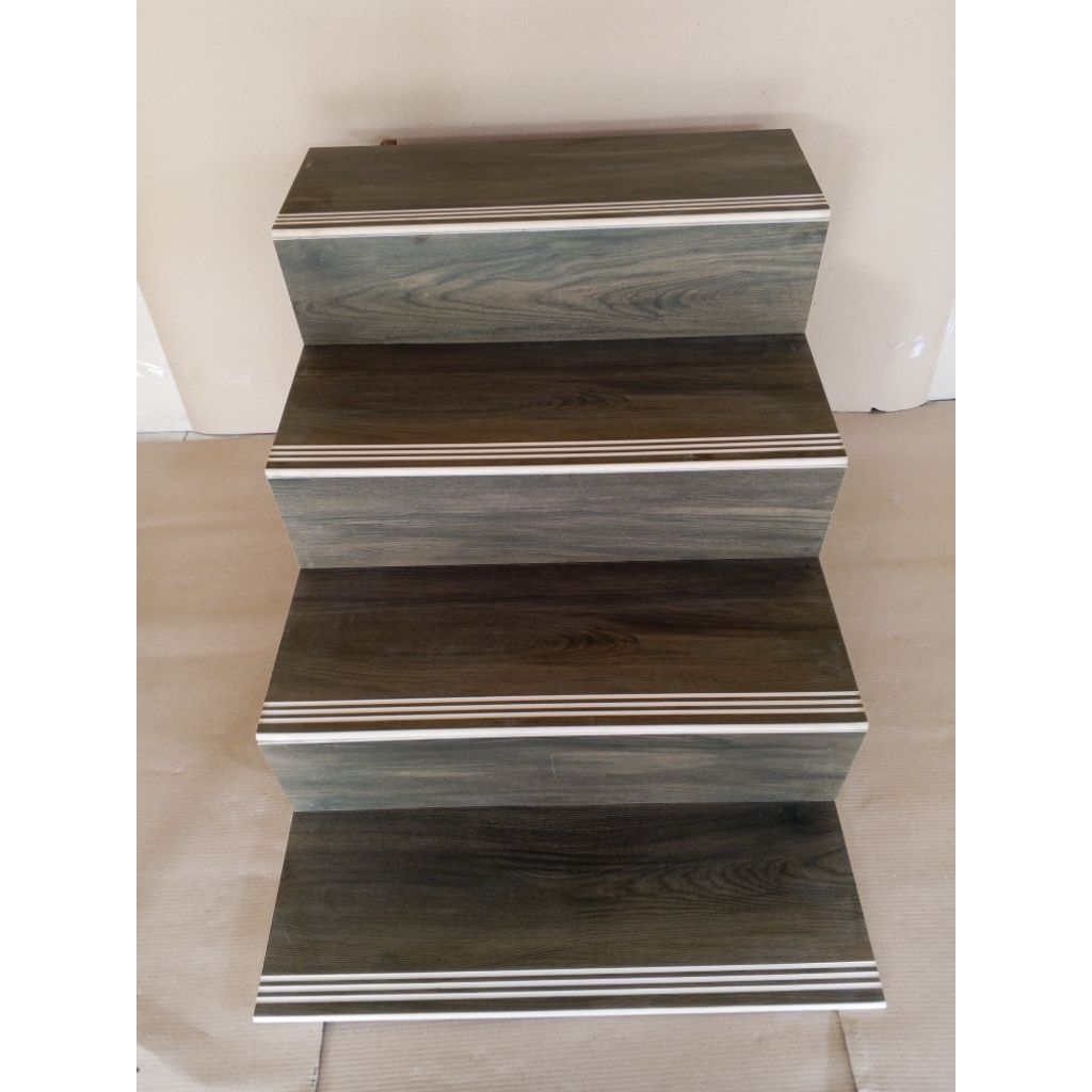 Stepnosing Granit Tangga, Bevel, Bullnose, Pingul