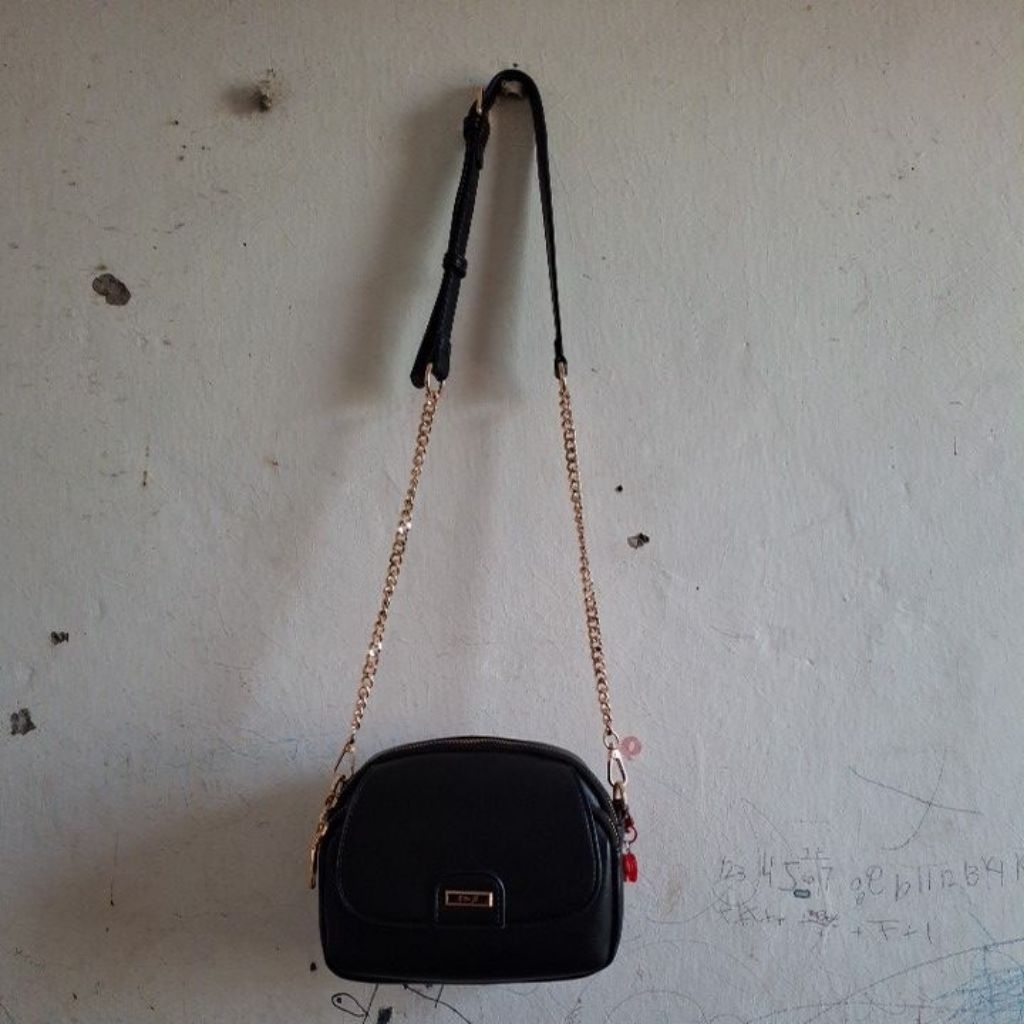 PRELOVED TAS ENJI