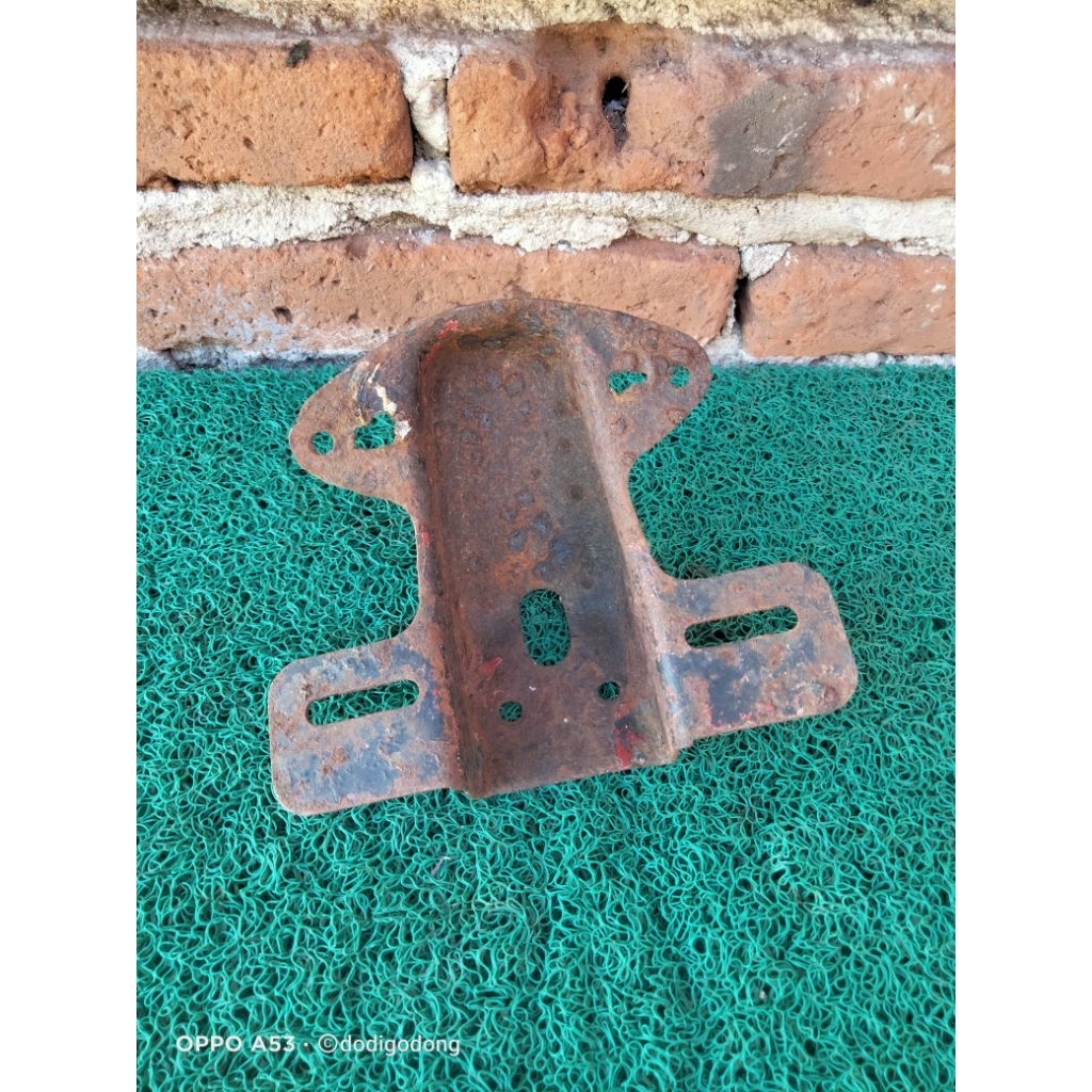 Pangkon Bracket Stoplamp CB 100 CB 125 S90z Original