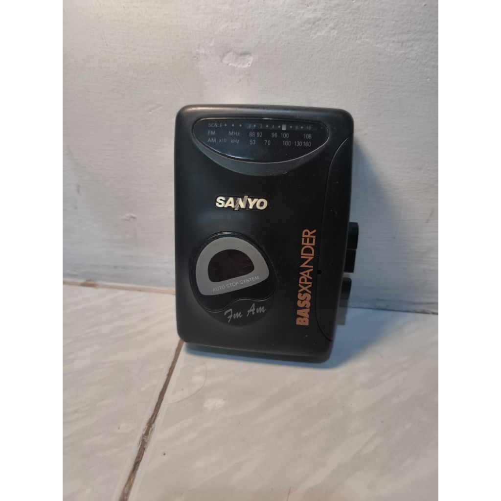 walkman kaset pita retro vintage sanyo vip 3 bassxpander
