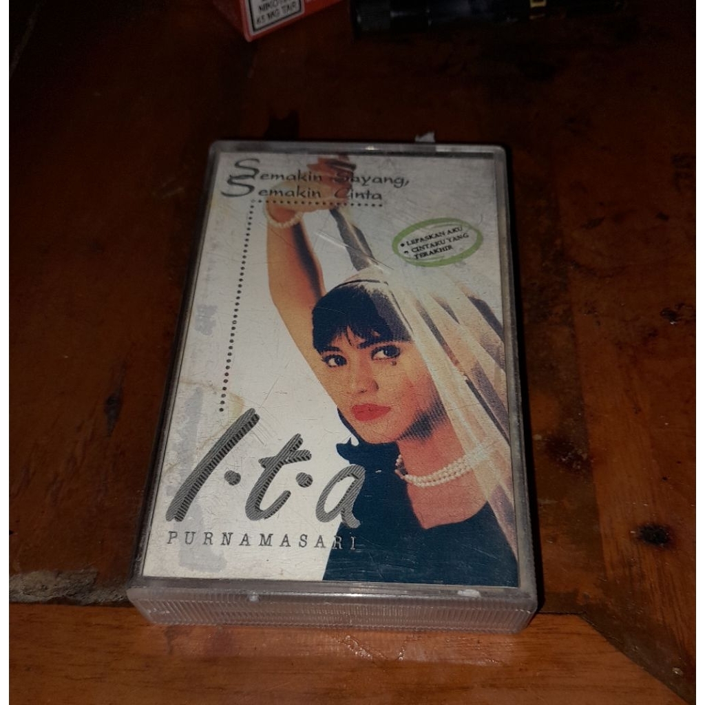 Kaset pita Ita Purnamasari