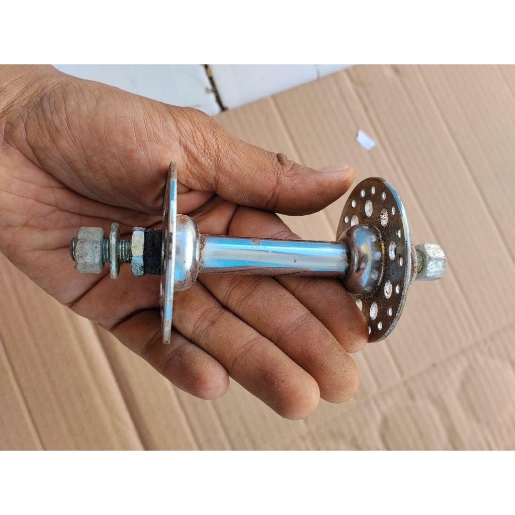 Hub depan sepeda balap jadul steel chrome lobang 36 holes Nos langka simpanan toko lama