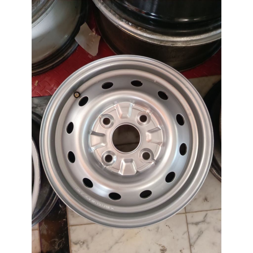 velg kaleng R13 pcd 114 + ban 175 LT baru