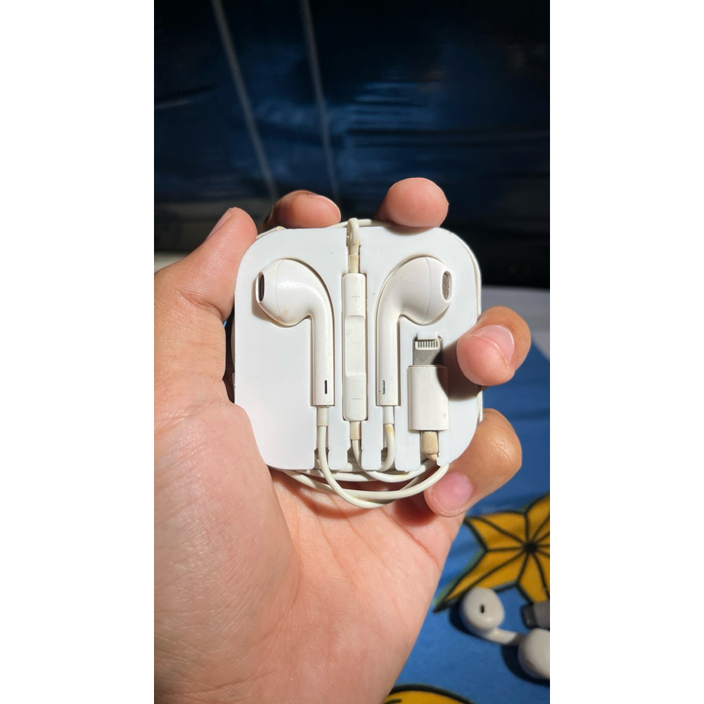 Preloved Earpods With Lightning Connector Original
