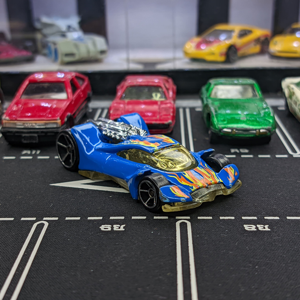 Hot Wheels Fantasi Second Bekas Preloved Loose Junk Kondisi 75% Up Diecast Murah Bahan Custom