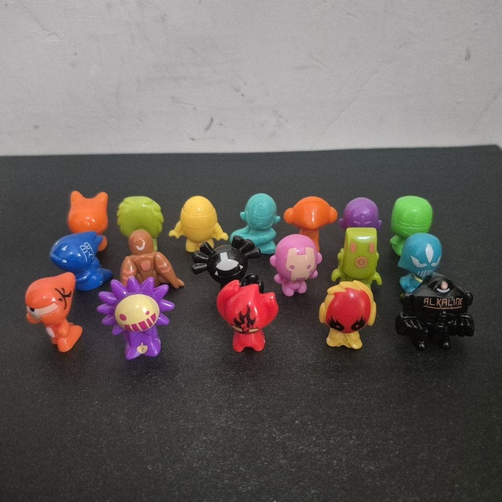 Gogo's Gogos Crazy Bones Mainan Koleksi