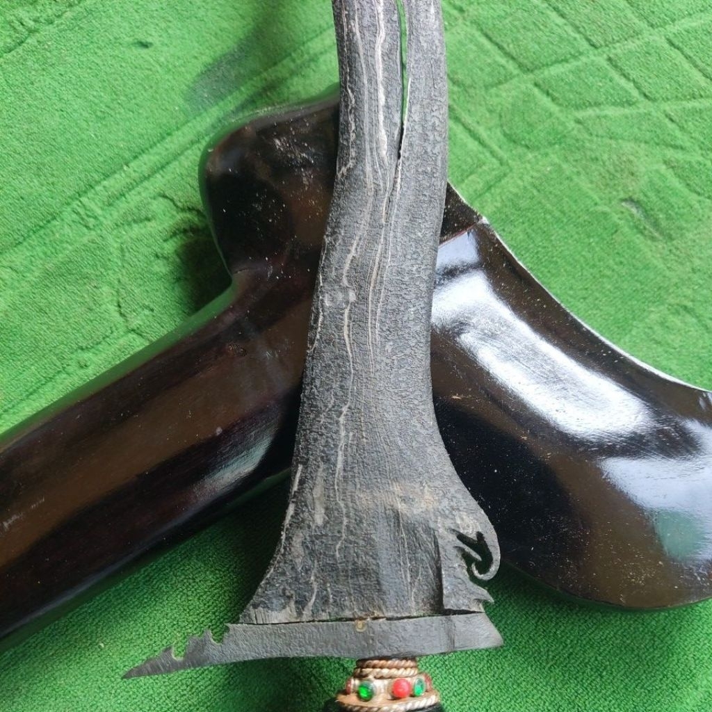 Keris Pamengkang Jagat ( jangkung )