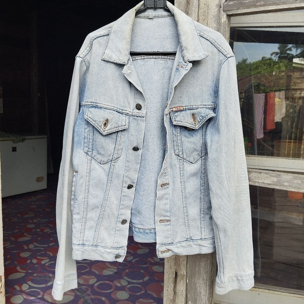 JAKET JEANS BEKAS MERK TIRA SIZE S