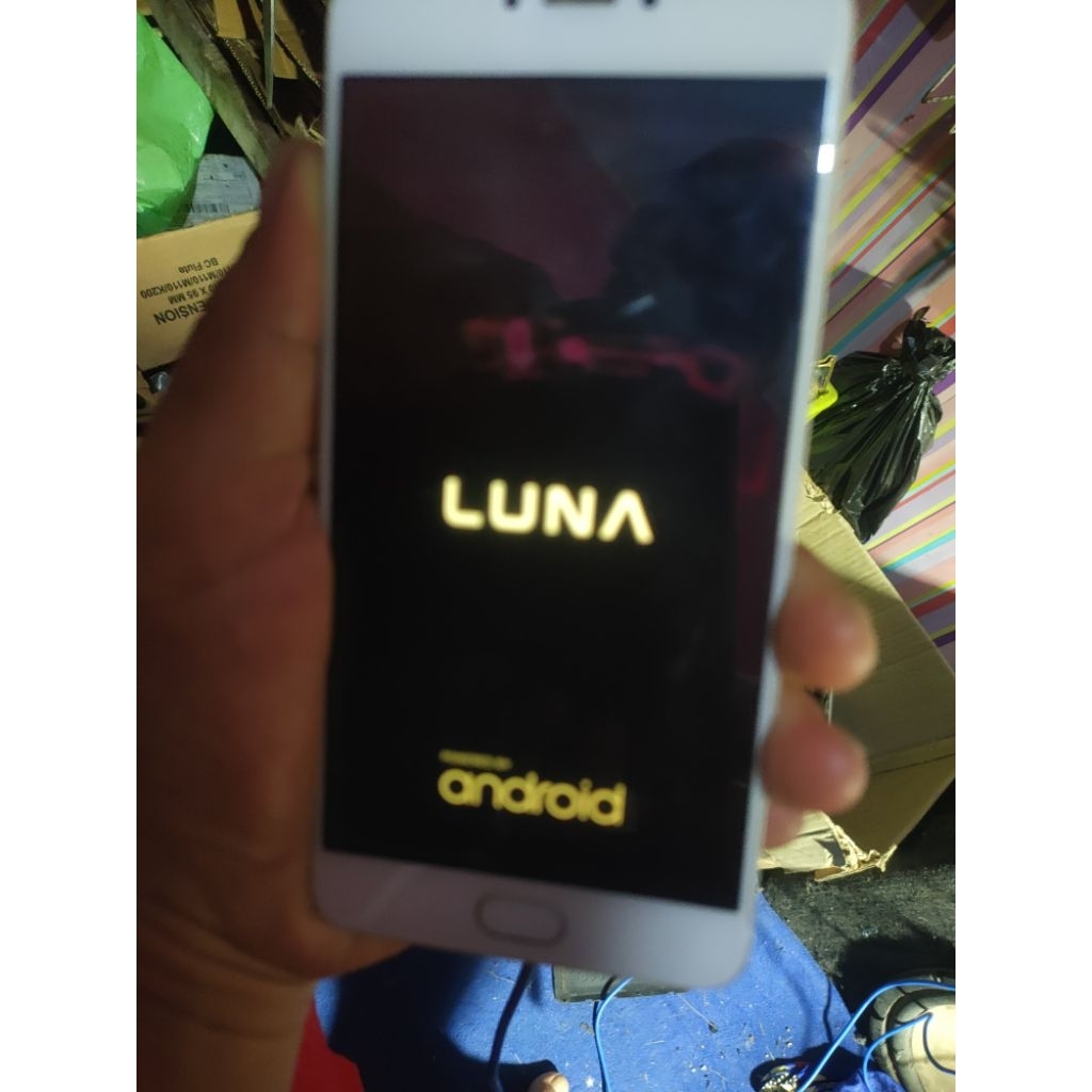 lcd Luna G55 ori copotan minus ada bercak seperti di Poto sentuh normal