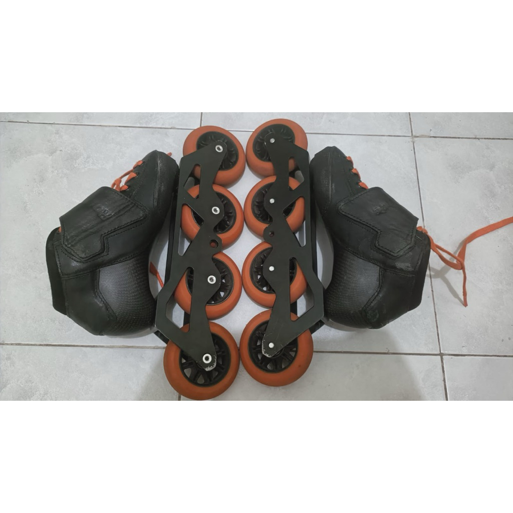 SEPATU RODA SPEED ROLLER BLADE SIZE 32 (PRELOVED)
