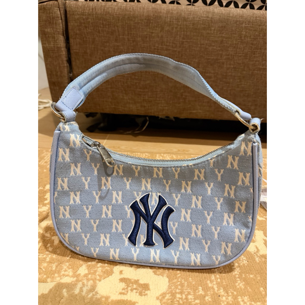 Preloved Tas MLB