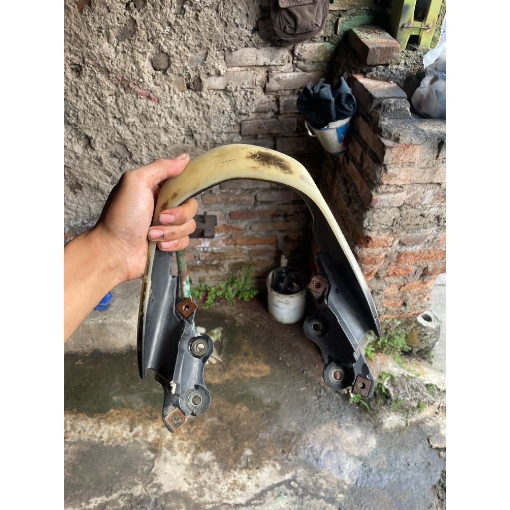 Behel CB150R old