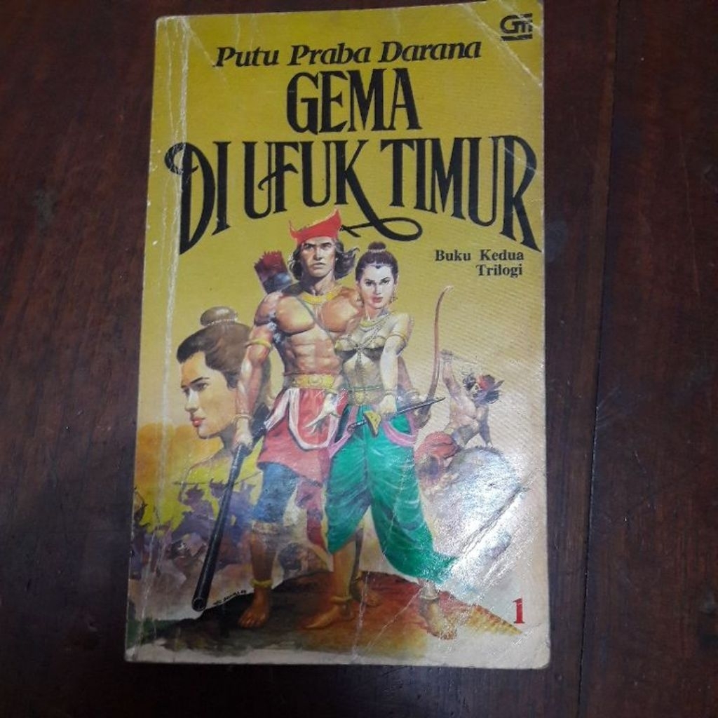 BUKU BEKAS- BACA DESKRIPSI PRODUK- Putu Praba Darana - Gema di ufuk Timur