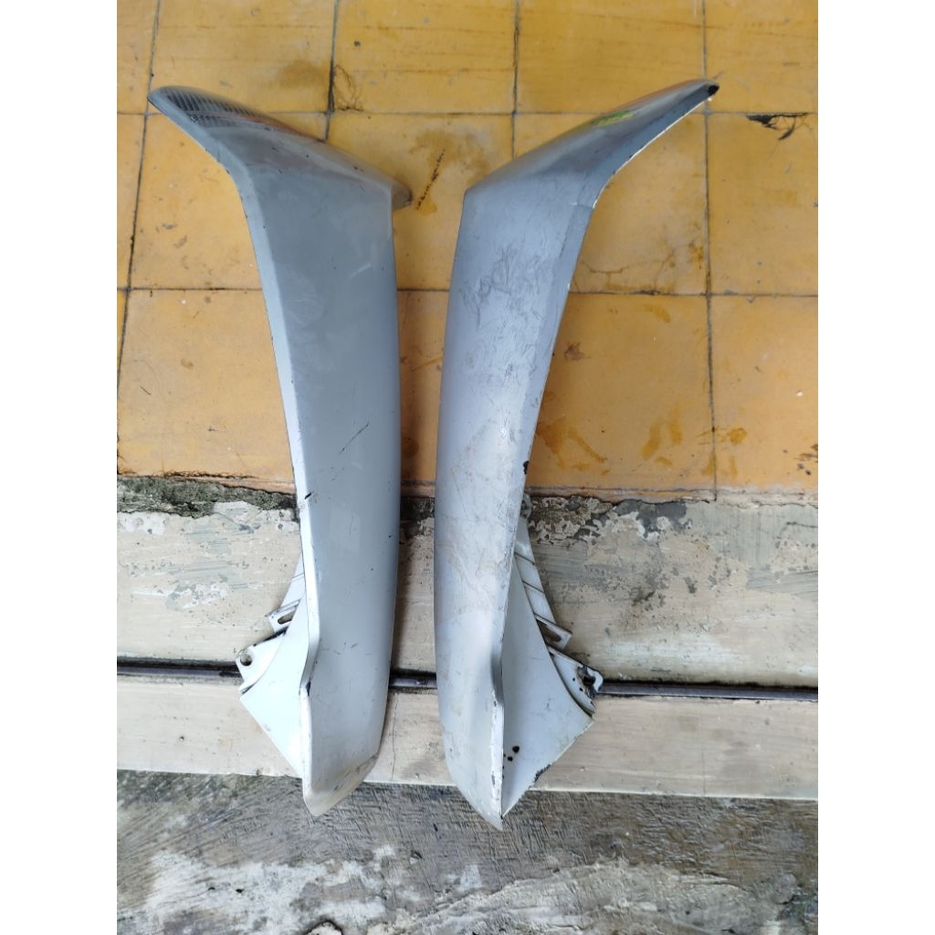 Sayap legsil tebeng legshield luar Honda kirana silver