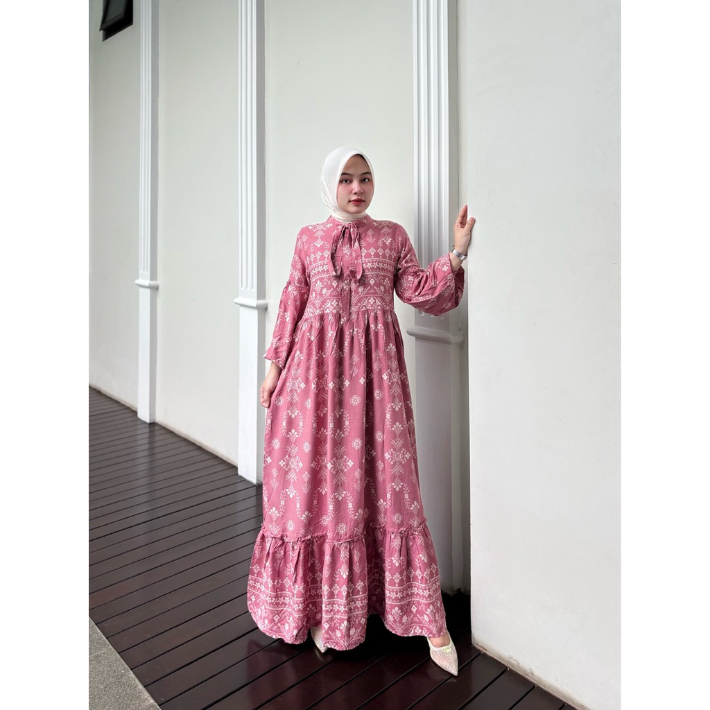 Edness by kayla Gamis Rayon