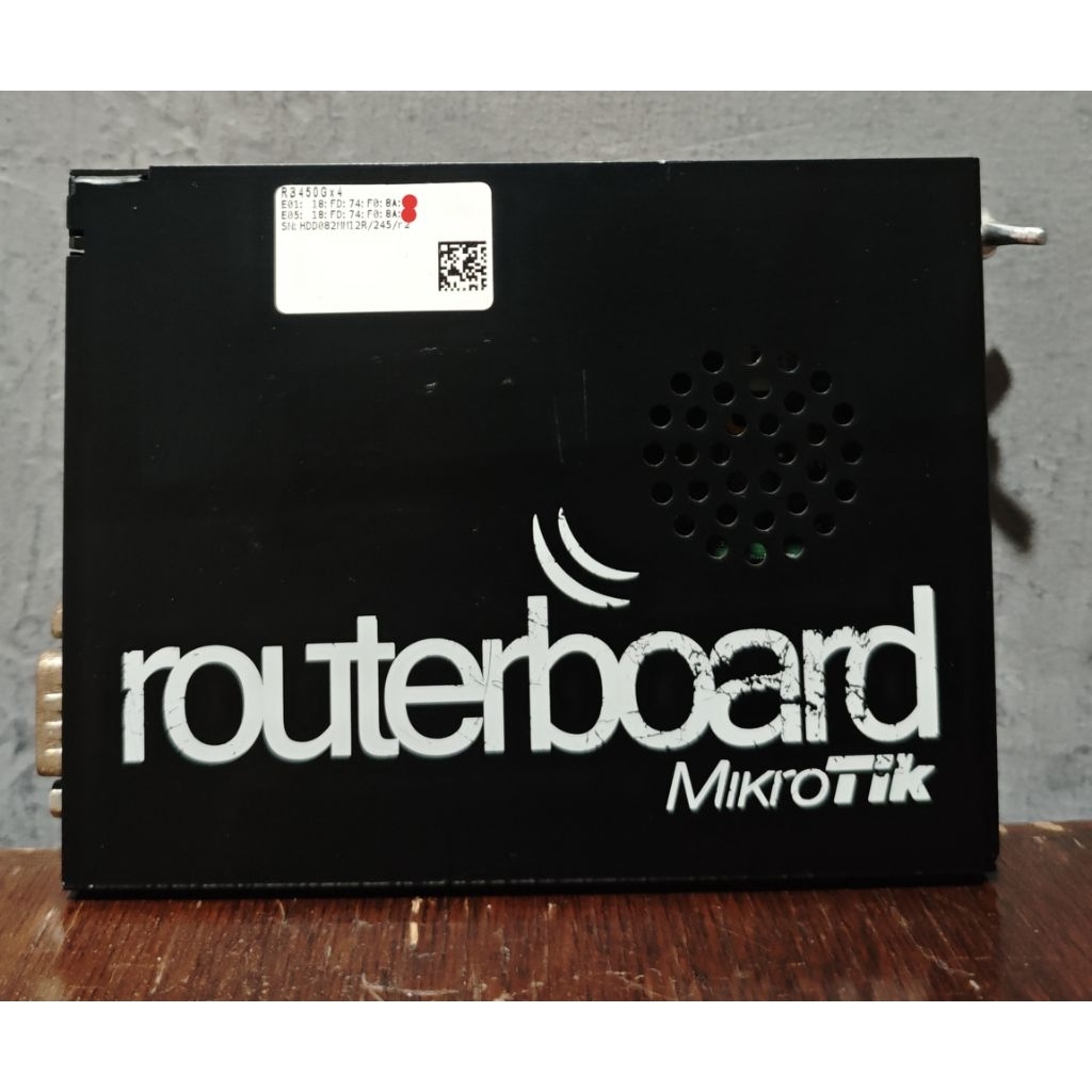 Router Mikrotik RB450GX4/GX2 Bekas dengan Port Normal dan Adaptor 12V