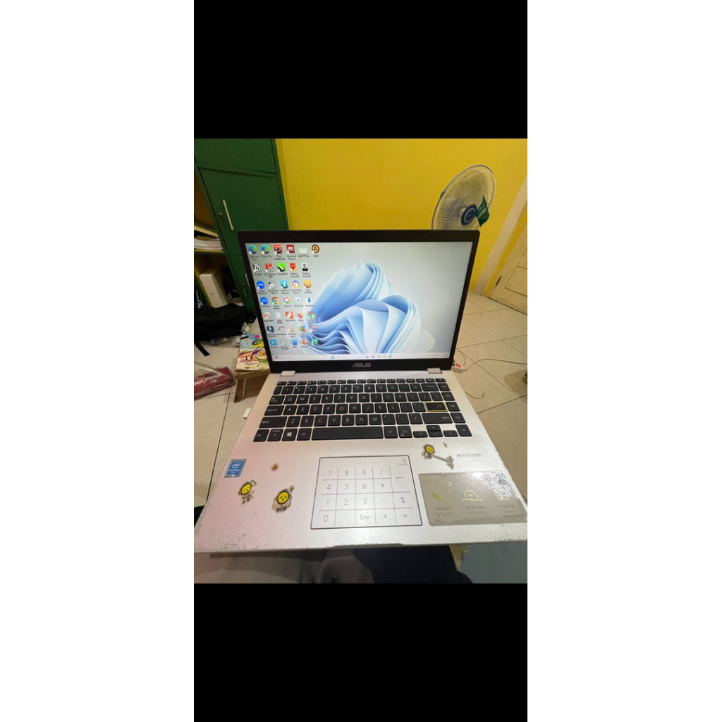 Laptop Asus Vivobook second