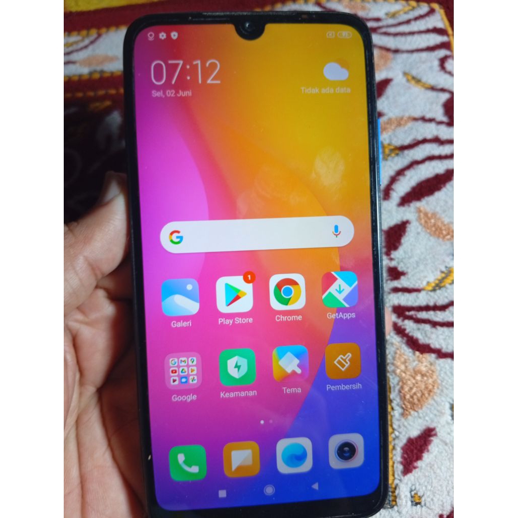 Di jual MURAH HP Redmi 7 RAM 3/32 Barang Bagus Normal siap Pakai