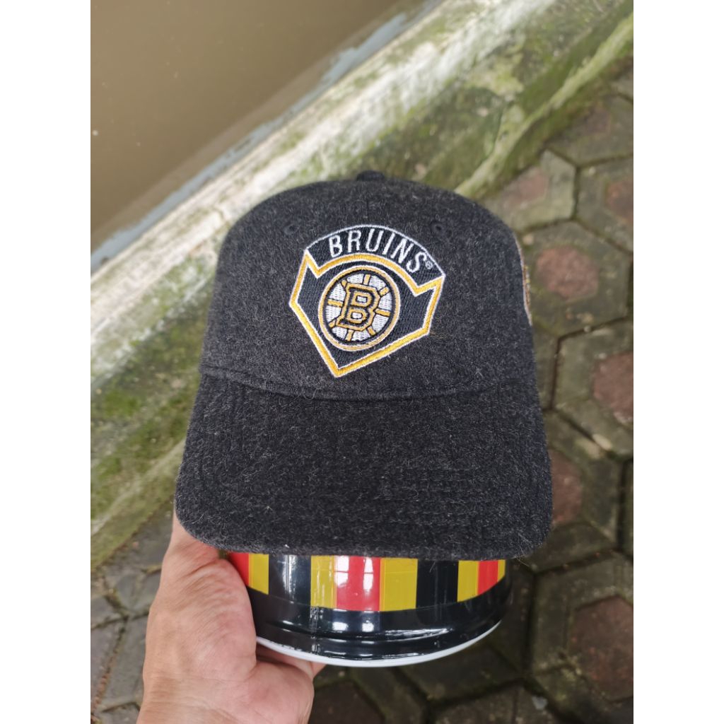 Topi Custom BOSTON BRUINS Blockhead NHL By KINGS CAP