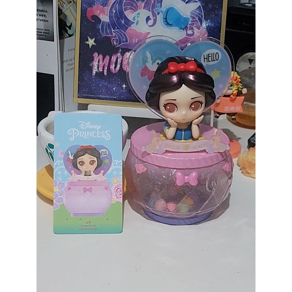 [Preloved] Miniso Disney Princess Snow White blind box