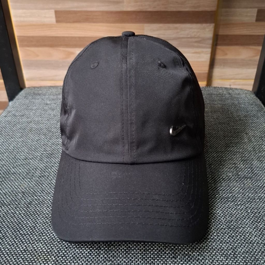 Topi Nike Unstructured Metal Hitam Second Bekas Preloved