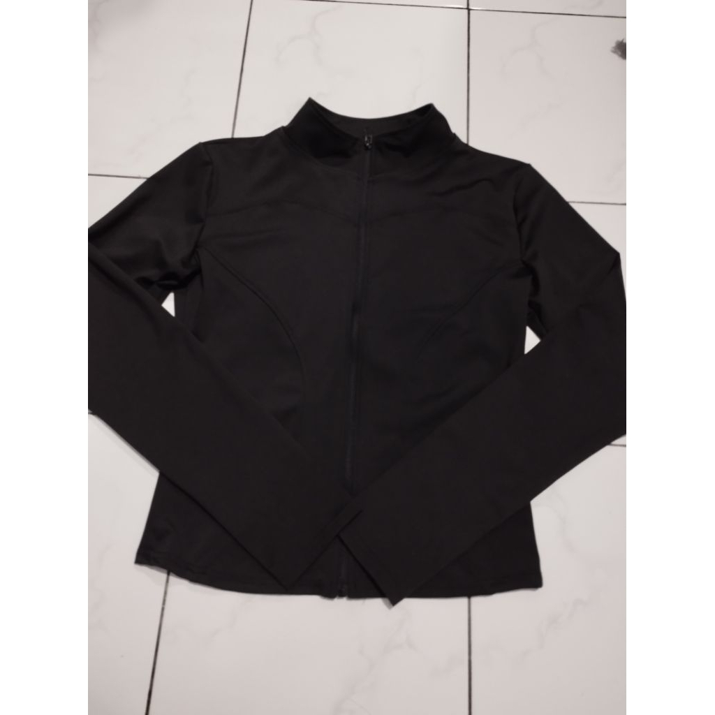 PRELOVED Jaket Olahraga Owngrace
