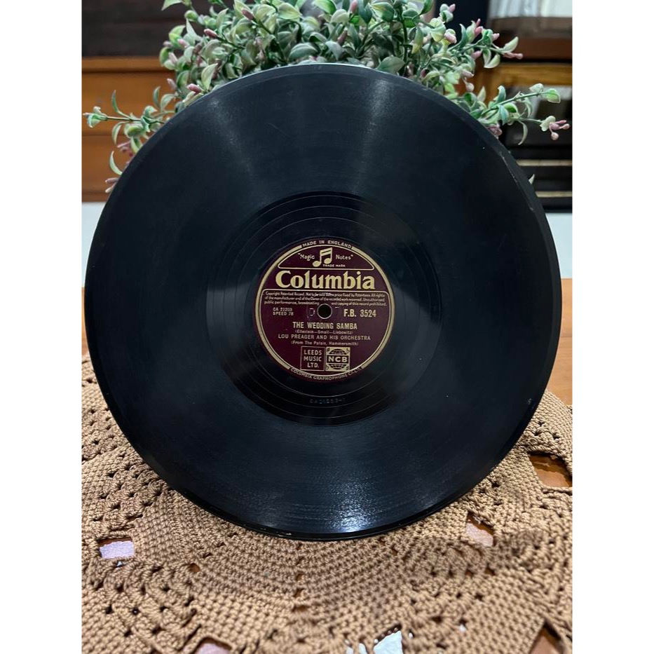 Vinyl Lou Preager - Song Of Capri & The Wedding Samba / Piringan Hitam Lou Preager - Song Of Capri &