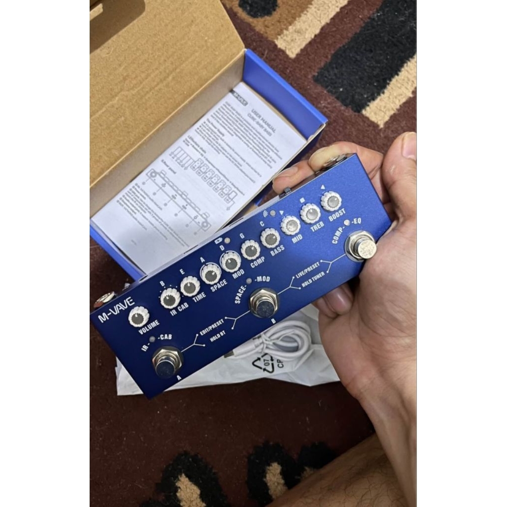 Efek M vave baby cube bass
