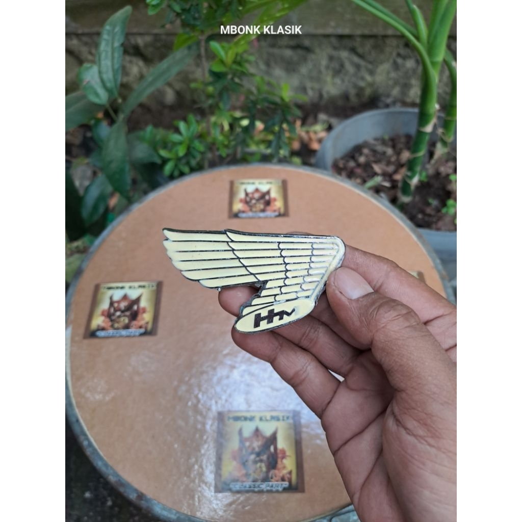 logo emblem sayap honda cb100 s90z ORIGINAL BARU emblem sayap honda cb 100 s90z emblem sayap cb 100 