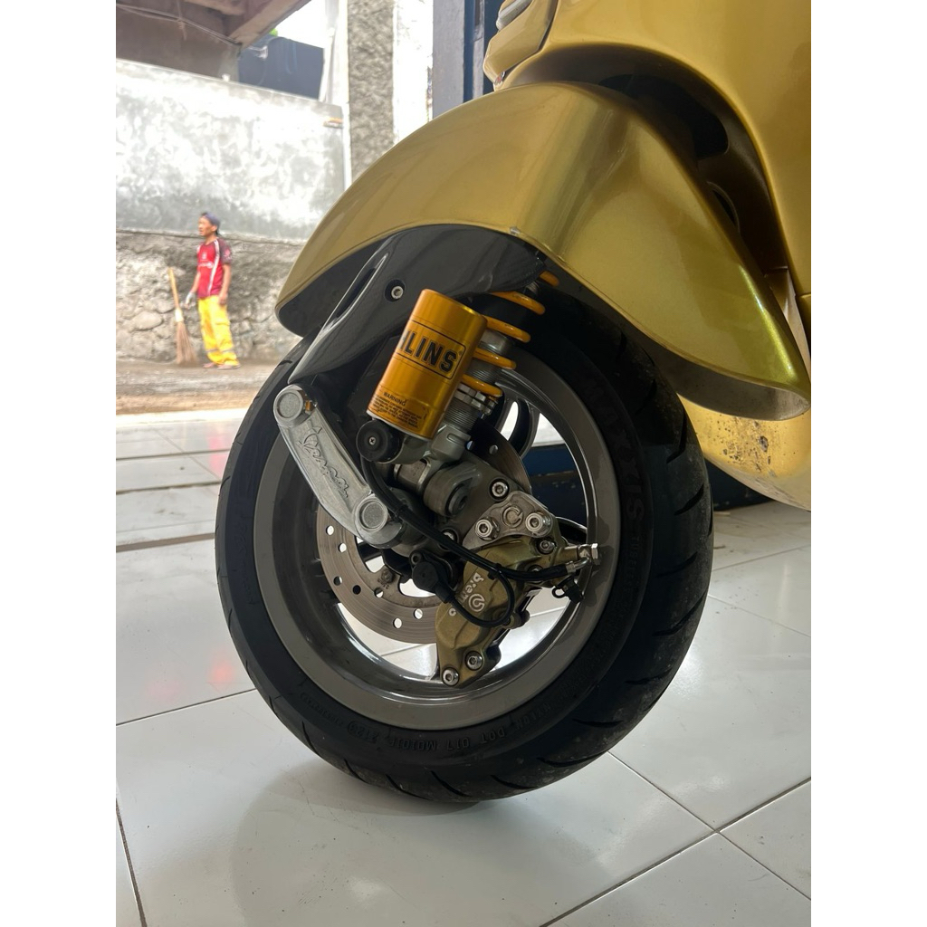 ohlins y vespa