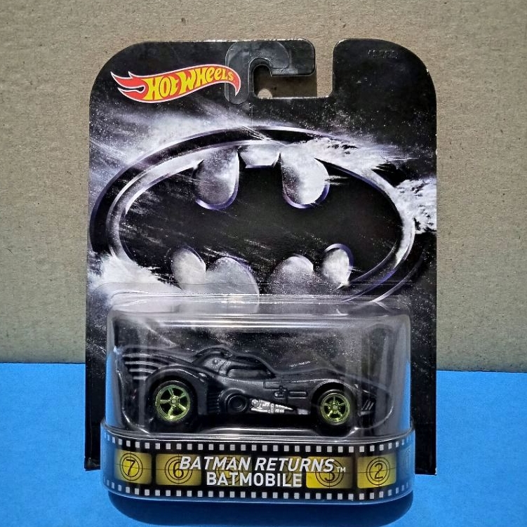 Hot Wheels Premium Batman Returns Batmobile
