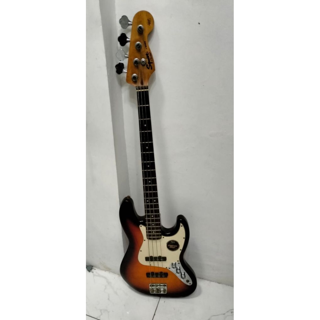 SQUIER CALIFORNIA SERIES JAZZ BASS 4 STRING