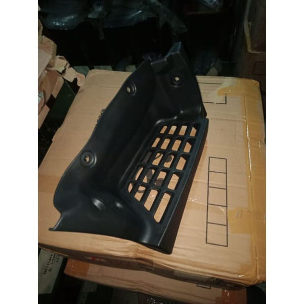 step injakan kaki mobil canter kanan tebal