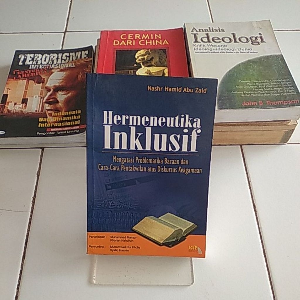 hermeneutika inklusif nashr hamid abu zaid