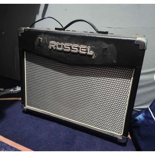 Russel RG-15 Ampli Gitar Bekas
